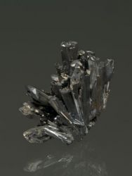 Antimonit (stibnit)