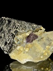 Arzenopyrit, fluorit, křišťál, siderit