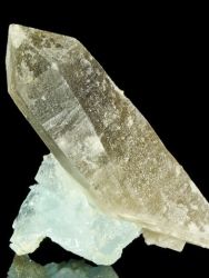 Topaz, záhněda