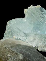 Topaz, záhněda