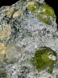 Chrysoberyl, fenakit