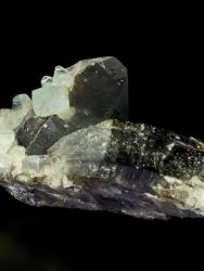 Topaz, záhněda