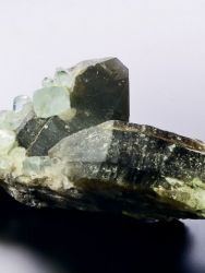 Topaz, záhněda