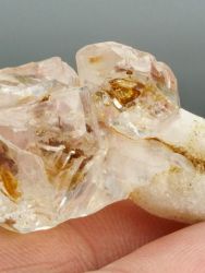 Petroleum quartz