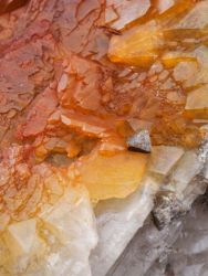 Scheelit, fluorit, křemen